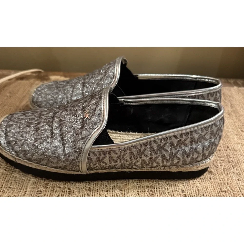 Michael Kors Hastings Signature Logo‎ Silver Metallic Espadrilles 9.5 158$